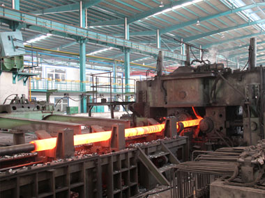 雅安无缝钢管厂家生产线